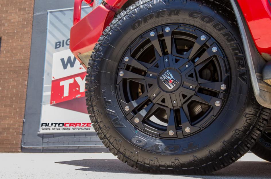 TOYOTA HILUX N70 4WD MONSTER XD 2 MATTE BLACK